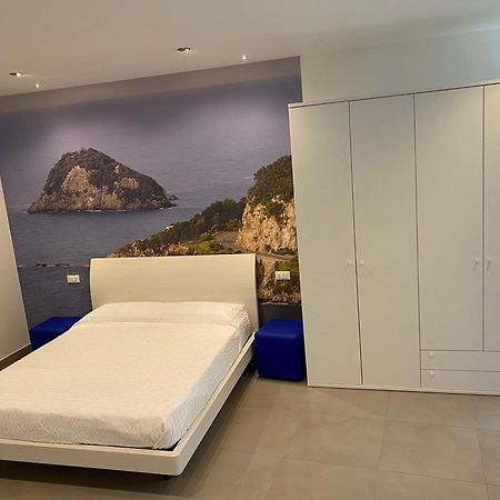 Torre Del Mare Rooms Bergeggi Bilik gambar